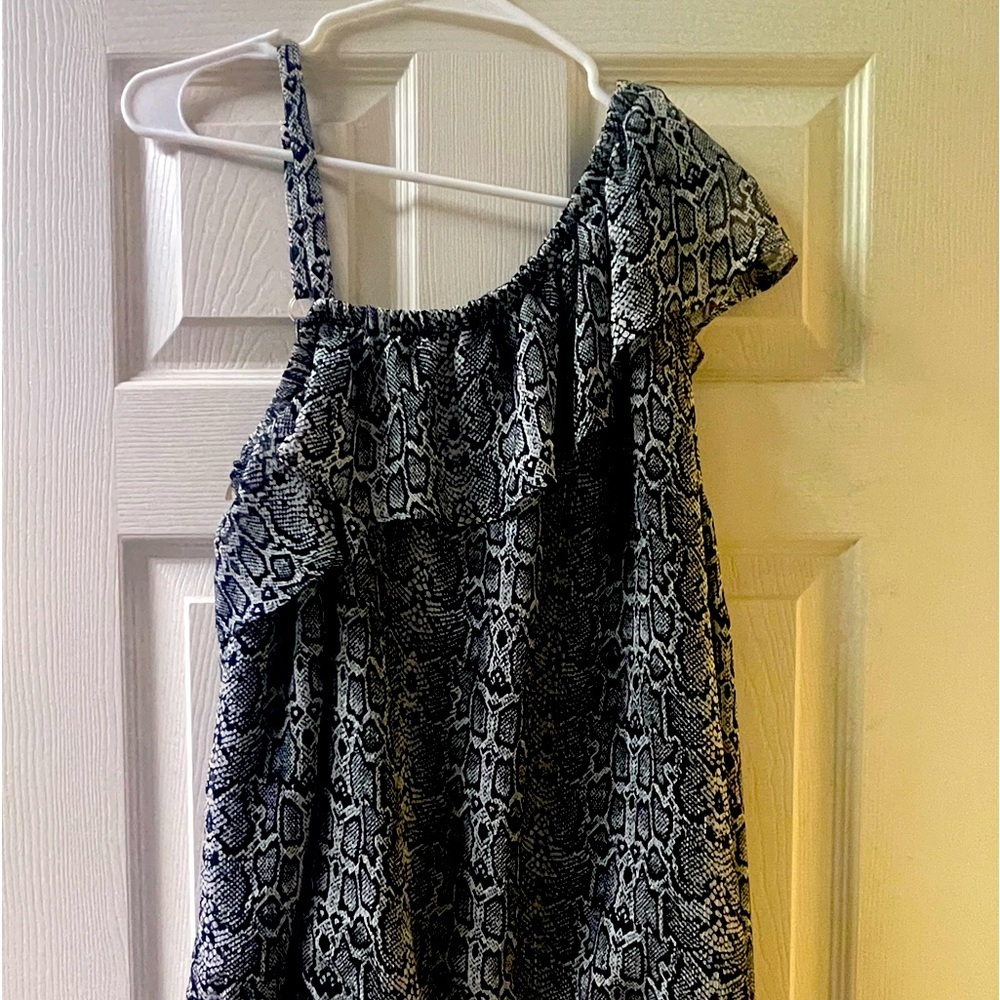 One shoulder blouse